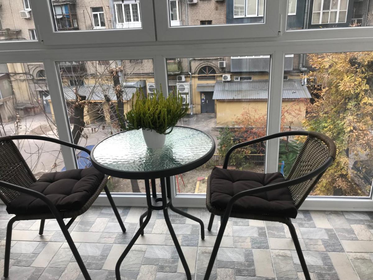 New Luxury Apartment In The Center On Konstitution Square Charkiv Exteriör bild