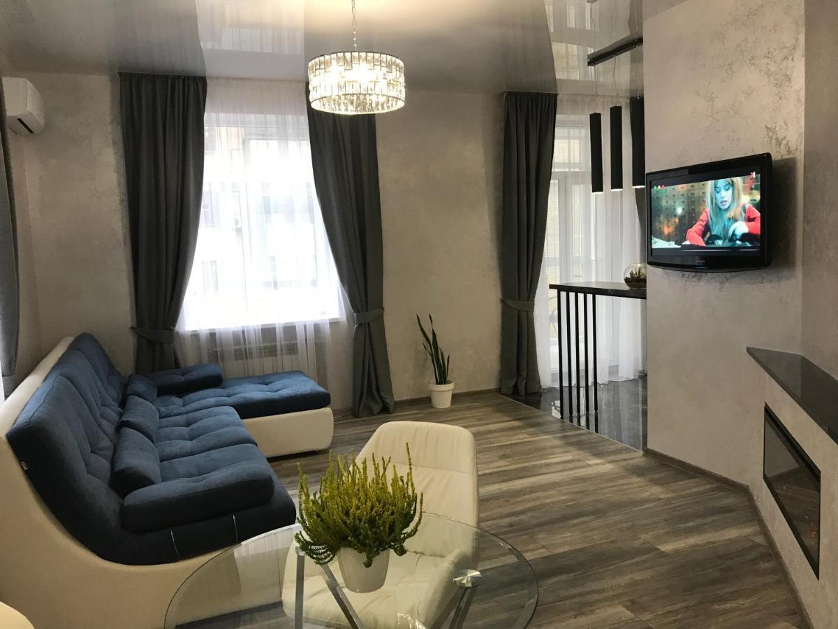 New Luxury Apartment In The Center On Konstitution Square Charkiv Exteriör bild