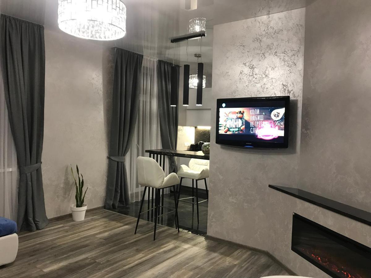 New Luxury Apartment In The Center On Konstitution Square Charkiv Exteriör bild