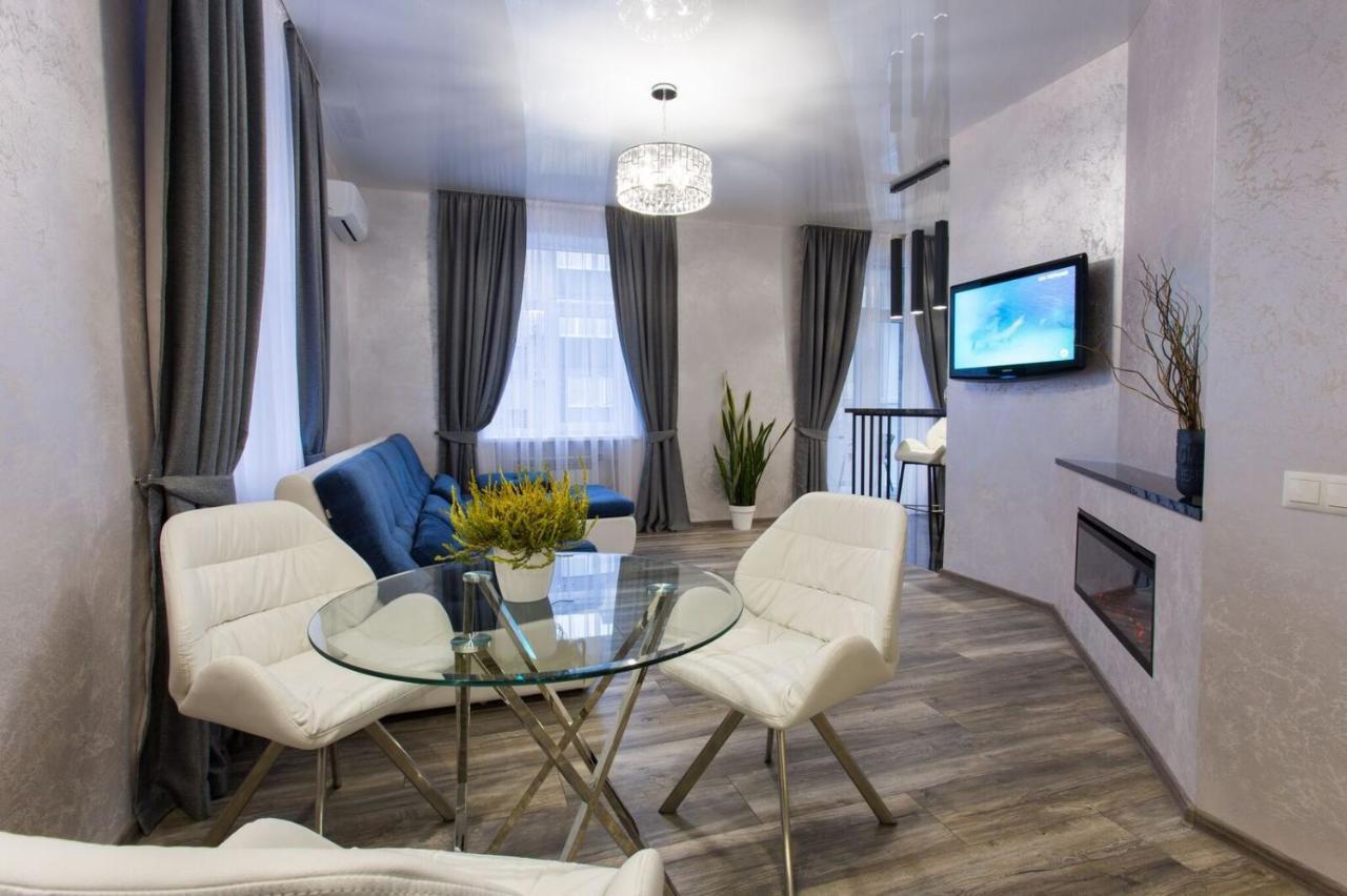 New Luxury Apartment In The Center On Konstitution Square Charkiv Exteriör bild