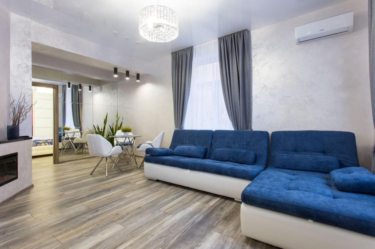 New Luxury Apartment In The Center On Konstitution Square Charkiv Exteriör bild