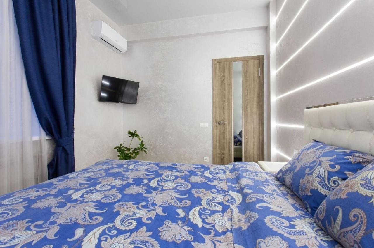 New Luxury Apartment In The Center On Konstitution Square Charkiv Exteriör bild