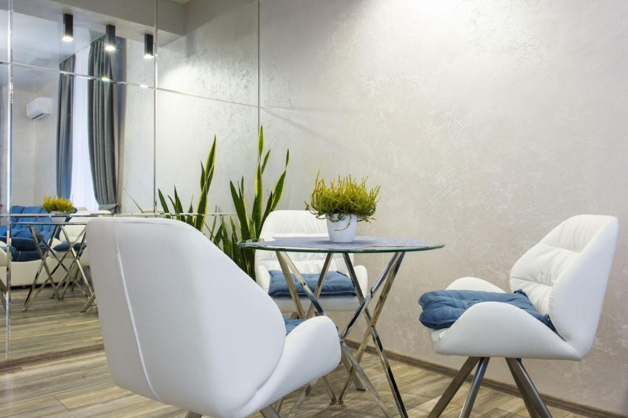 New Luxury Apartment In The Center On Konstitution Square Charkiv Exteriör bild